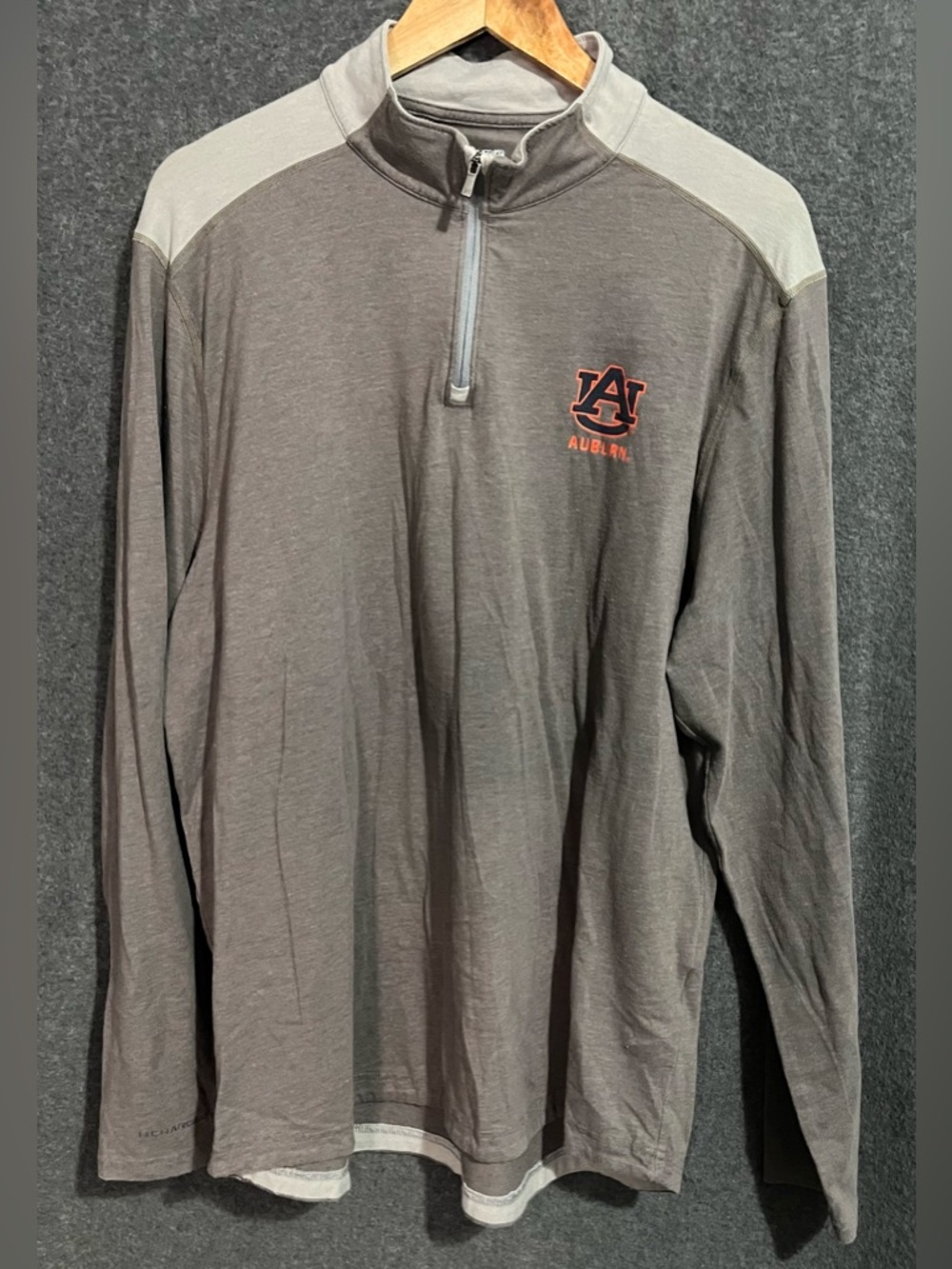 Under Armour Loose Fit 1/4 Zip Auburn Tigers Men’s Pullover XL B00113